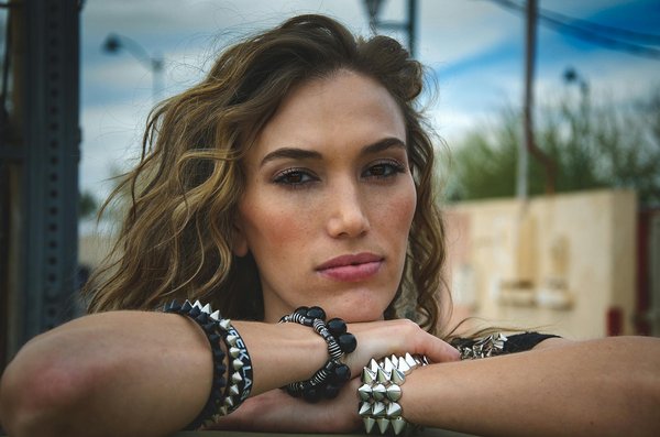 Quelle est la routine idéale de soin pour une peau mature en hiver?